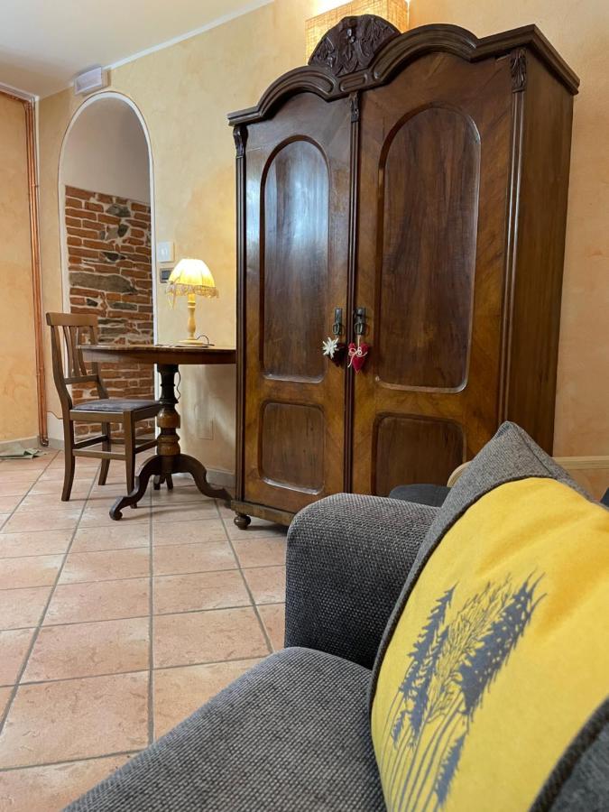 Apartamento Nel Vecchio Borgo Verrès Exterior foto